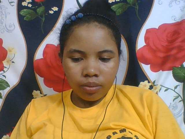 Juliah1a live cam on BongaCams