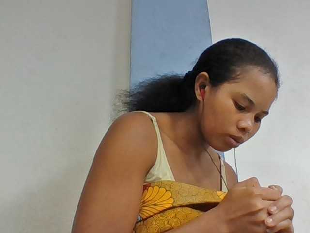 Juliah1a live cam on BongaCams