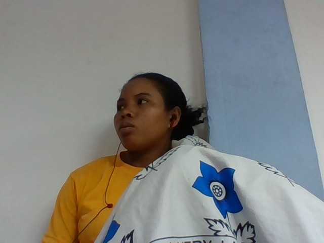 Juliah1a live cam on BongaCams