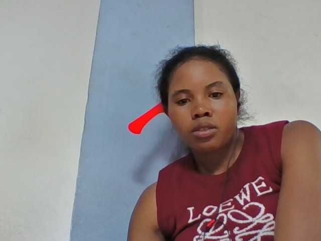 Juliah1a live cam on BongaCams