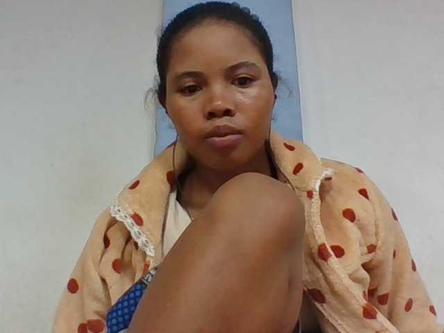 Juliah1a live cam on BongaCams