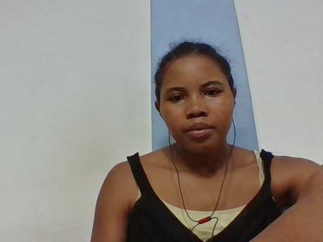 Juliah1a live cam on BongaCams