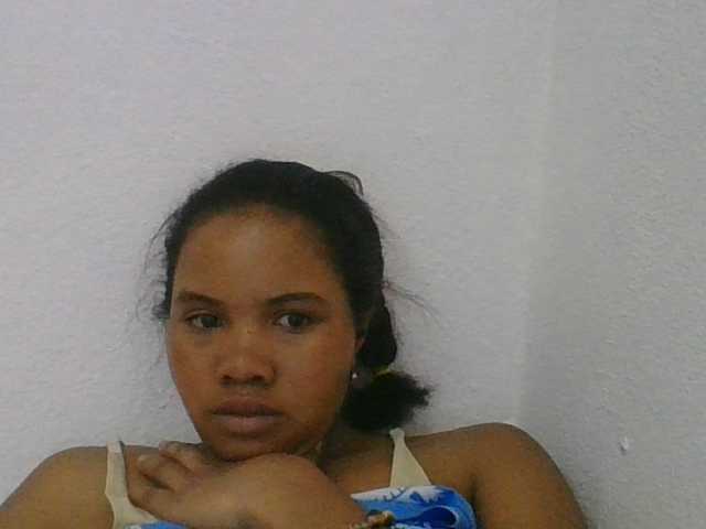 Juliah1a live cam on BongaCams