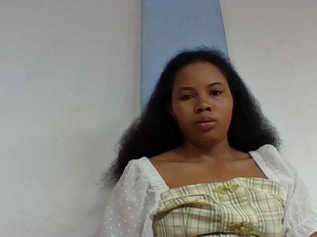 Juliah1a live cam on BongaCams