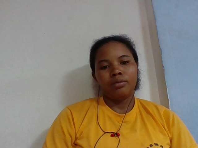 Juliah1a live cam on BongaCams