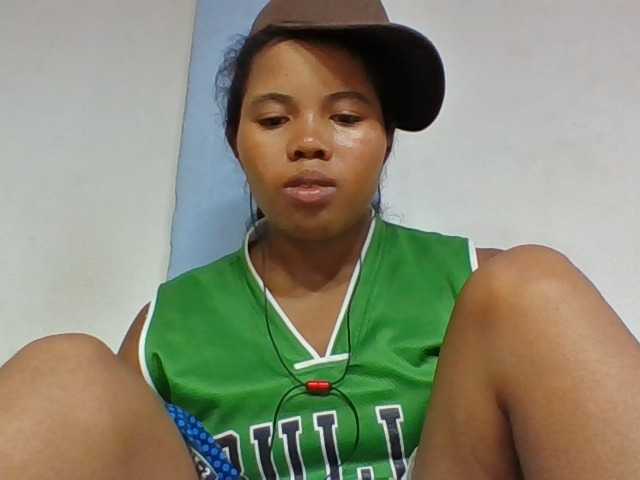 Juliah1a live cam on BongaCams