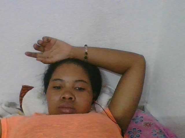 Juliah1a live cam on BongaCams