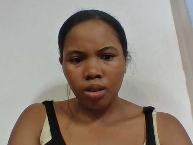 Juliah1a live cam on BongaCams