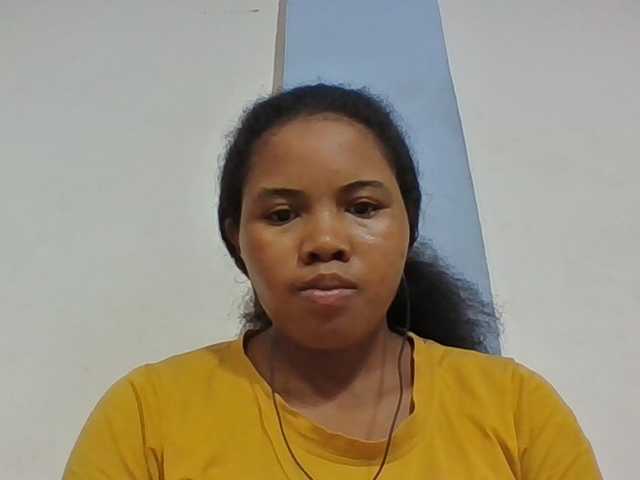Juliah1a live cam on BongaCams