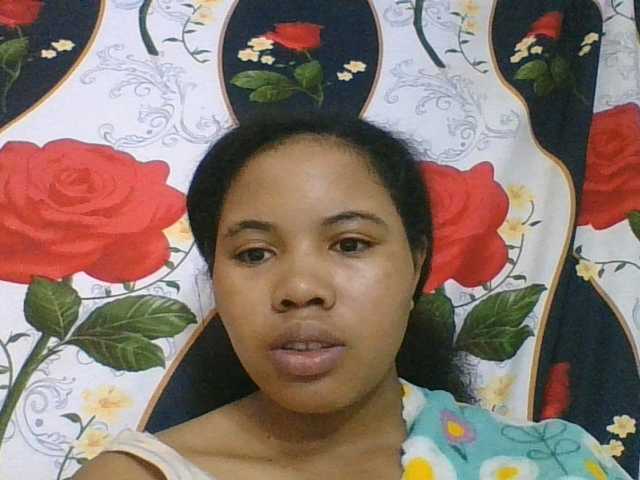 Juliah1a live cam on BongaCams