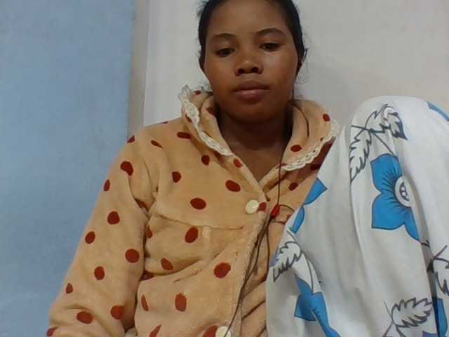 Juliah1a live cam on BongaCams