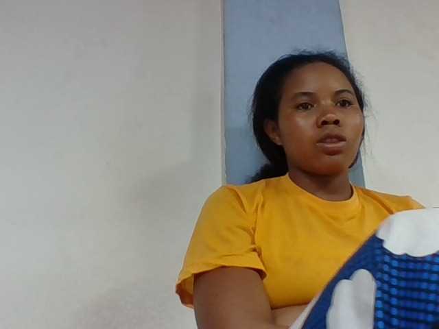 Juliah1a live cam on BongaCams