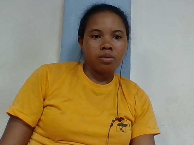 Juliah1a live cam on BongaCams