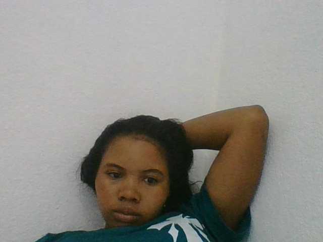 Juliah1a live cam on BongaCams