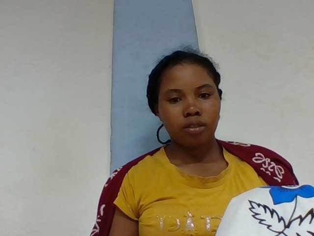 Juliah1a live cam on BongaCams