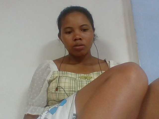 Juliah1a live cam on BongaCams