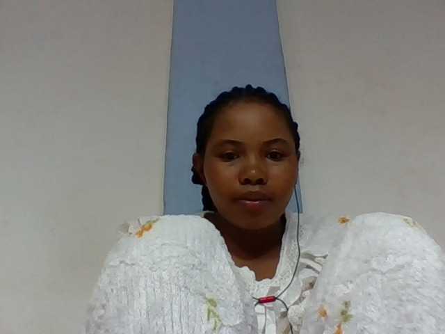 Juliah1a live cam on BongaCams