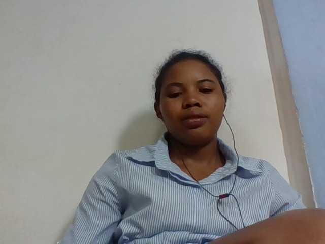 Juliah1a live cam on BongaCams