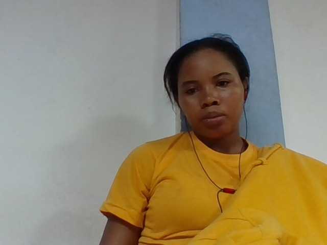 Juliah1a live cam on BongaCams