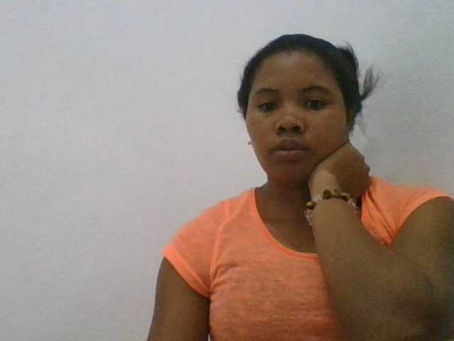 Juliah1a live cam on BongaCams