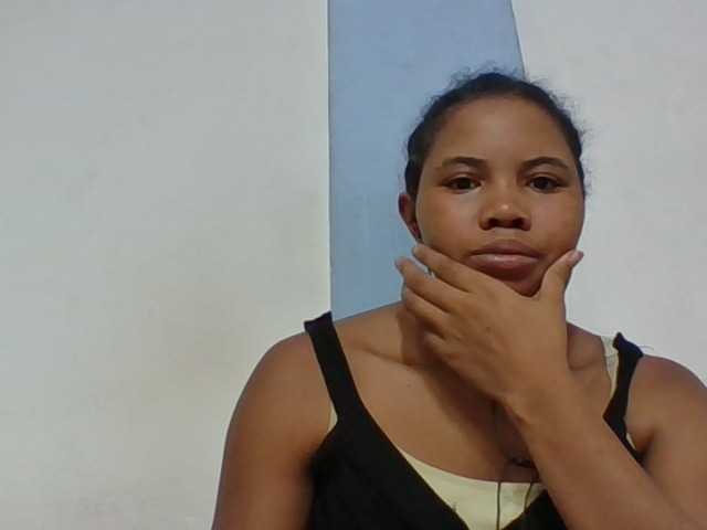 Juliah1a live cam on BongaCams