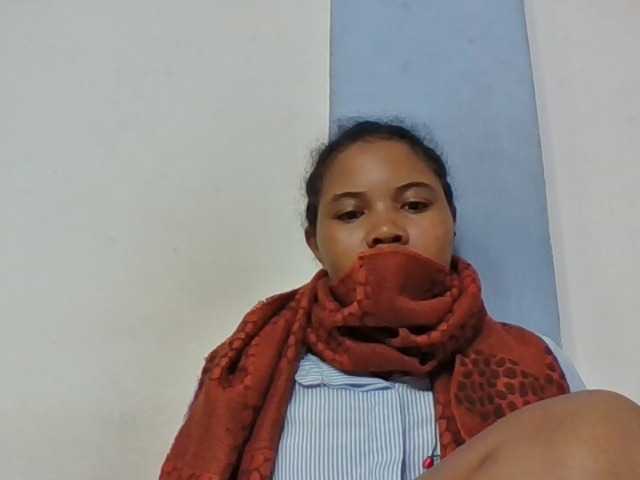 Juliah1a live cam on BongaCams