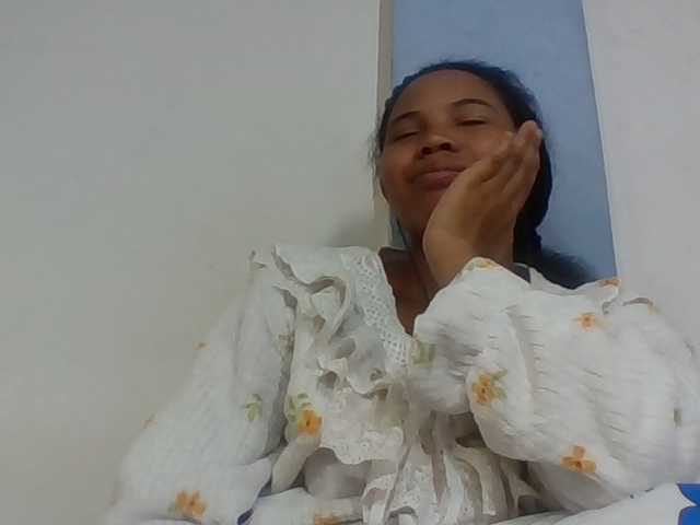 Juliah1a live cam on BongaCams