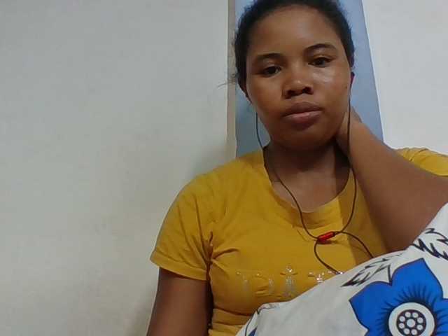 Juliah1a live cam on BongaCams