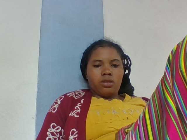 Juliah1a live cam on BongaCams