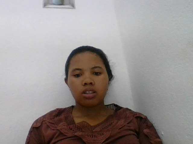 Juliah1a live cam on BongaCams