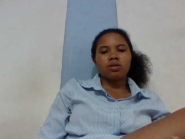 Juliah1a live cam on BongaCams