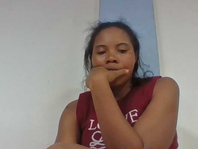 Juliah1a live cam on BongaCams
