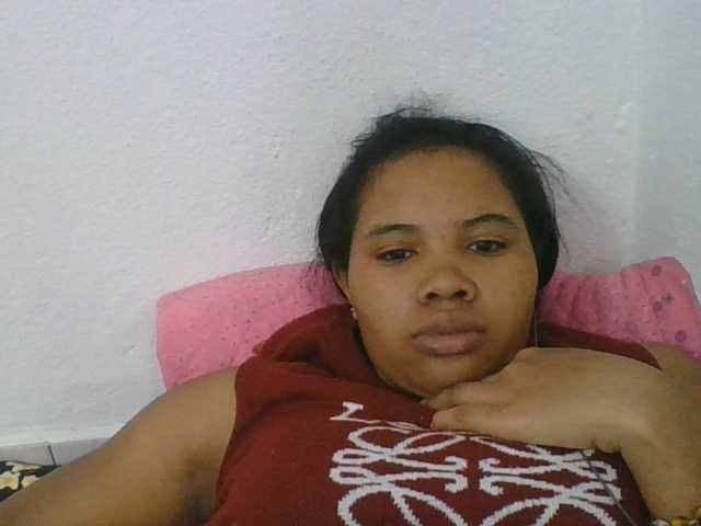 Juliah1a live cam on BongaCams