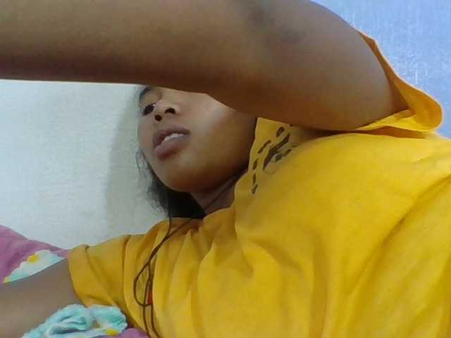 Juliah1a live cam on BongaCams