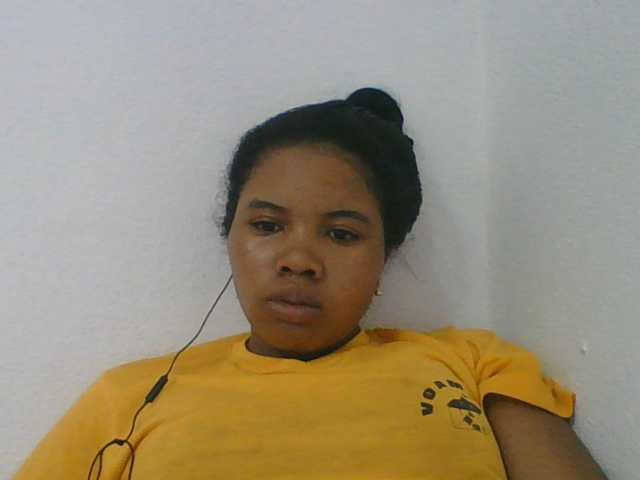 Juliah1a live cam on BongaCams