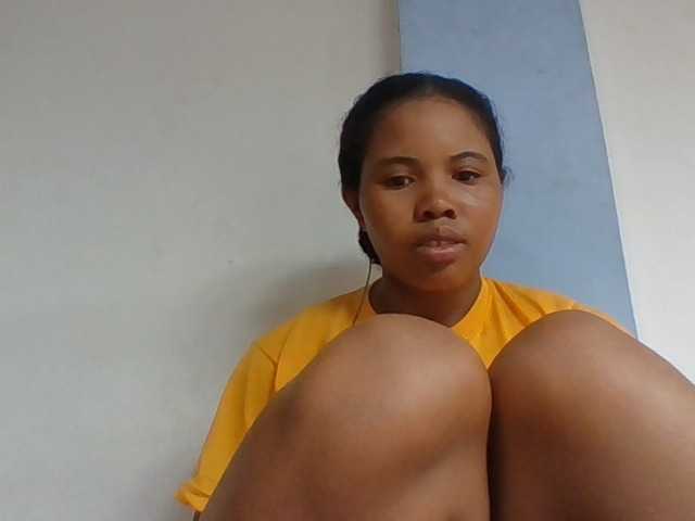 Juliah1a live cam on BongaCams