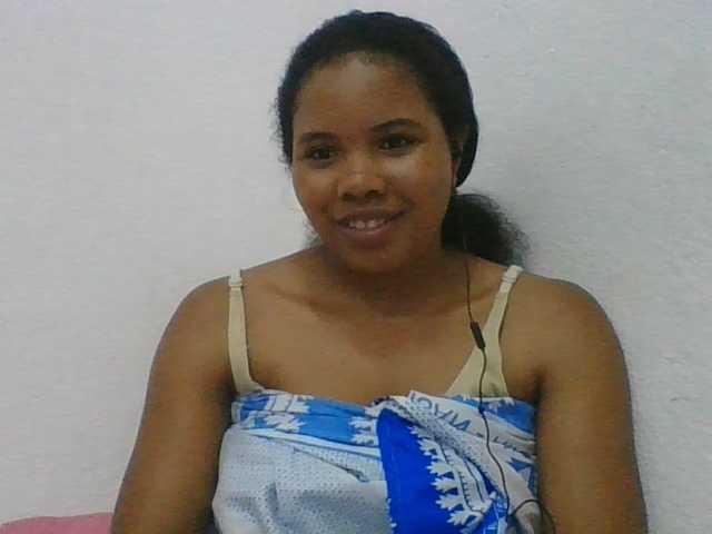 Juliah1a live cam on BongaCams