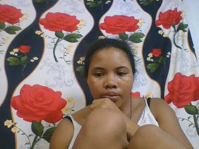 Juliah1a live cam on BongaCams
