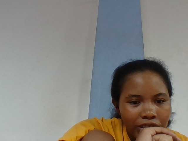 Juliah1a live cam on BongaCams