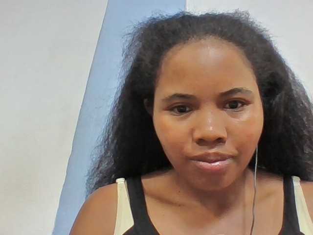 Juliah1a live cam on BongaCams