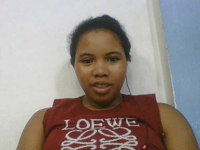 Juliah1a live cam on BongaCams