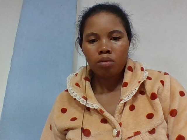 Juliah1a live cam on BongaCams