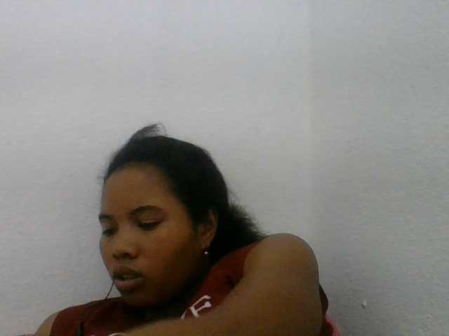 Juliah1a live cam on BongaCams