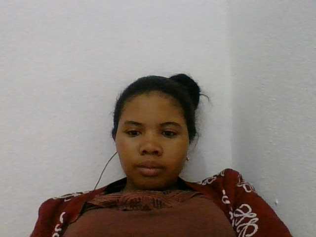 Juliah1a live cam on BongaCams