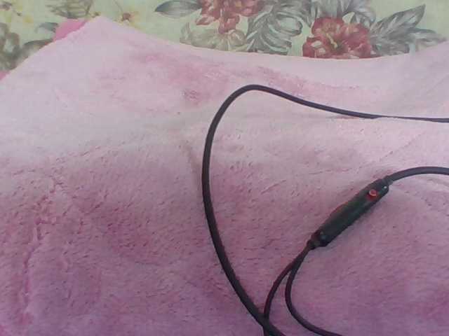 Juliah1a live cam on BongaCams