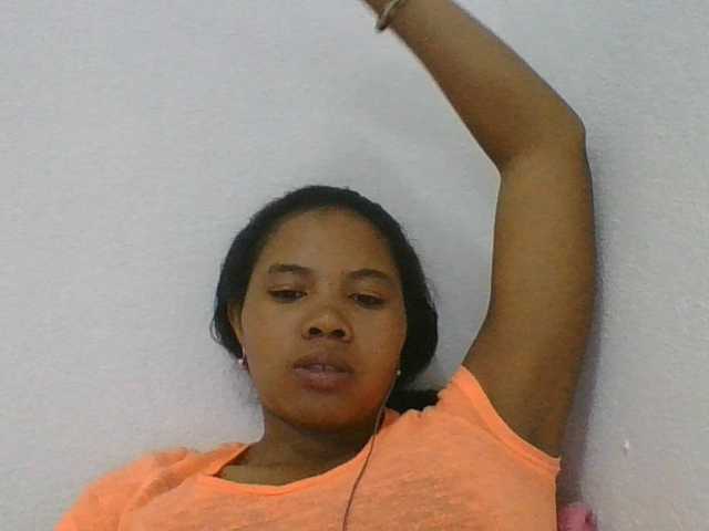 Juliah1a live cam on BongaCams