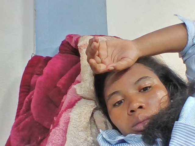 Juliah1a live cam on BongaCams