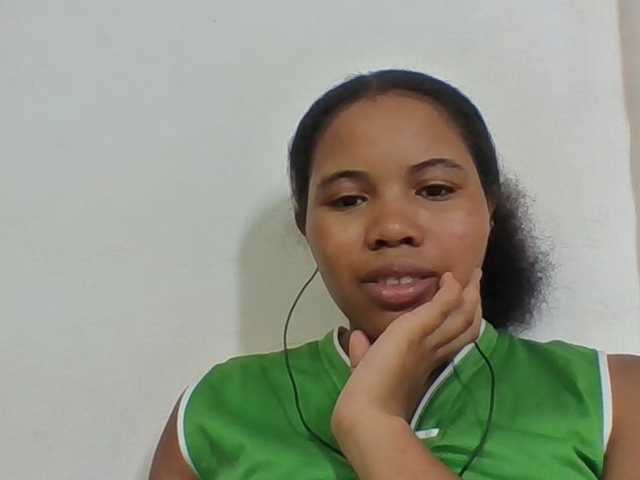 Juliah1a live cam on BongaCams