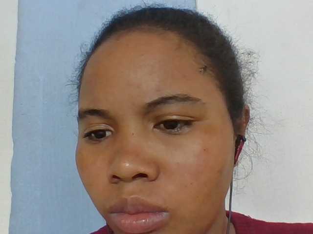 Juliah1a live cam on BongaCams
