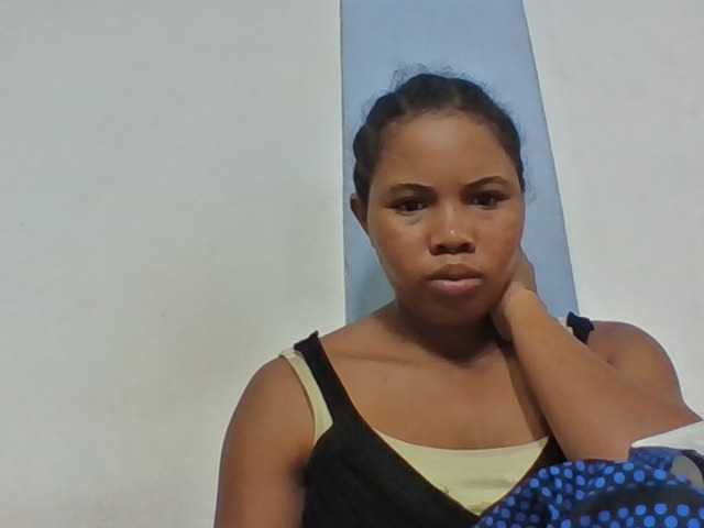 Juliah1a live cam on BongaCams